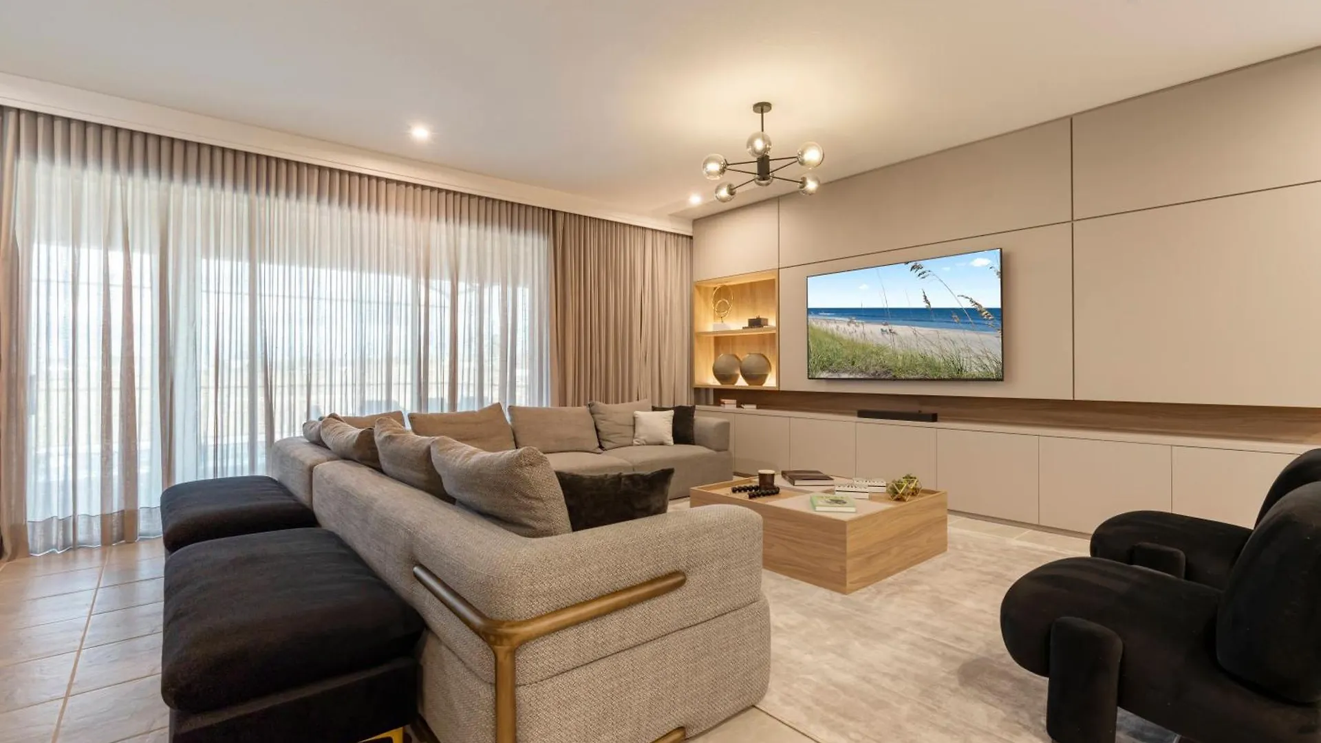 Brand New 9Bedrooms At Solara Resort Davenport