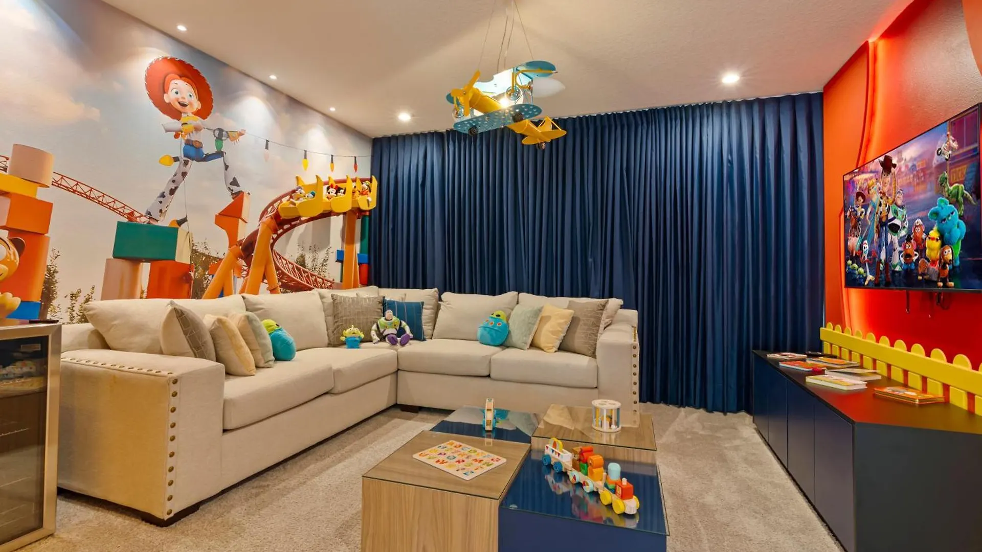 Brand New 9Bedrooms At Solara Resort Davenport